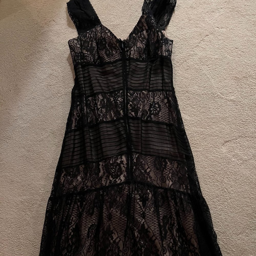 Black lace coctail dress